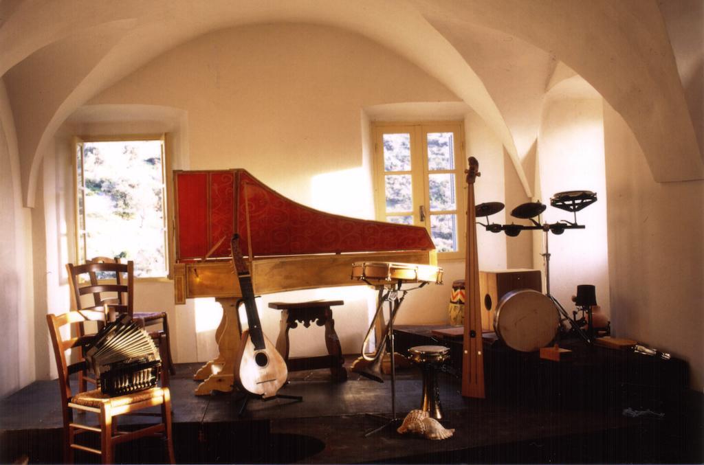 Отель Casa Musicale Pigna Экстерьер фото